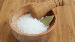A Bowl of Salt and Three Bay Leaves on the Windowsill: A Proven Method for Solving a Common Problem
